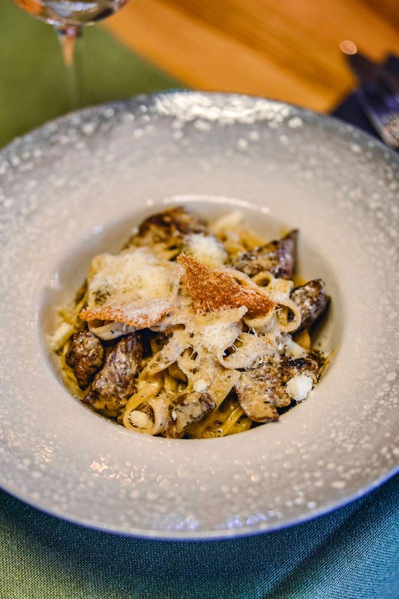 Tagliatelle cu Mușchi de Vită și Trufe